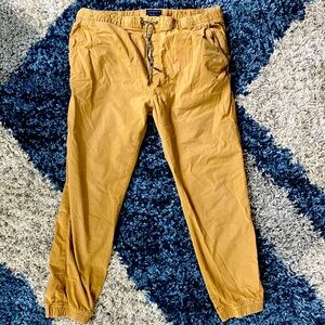 American Eagle Tan Joggers XL (XLT)